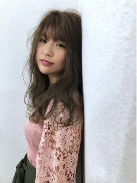 グリーン(green) カーキアッシュ　ロングボブ