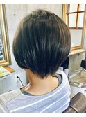 ショートボブ