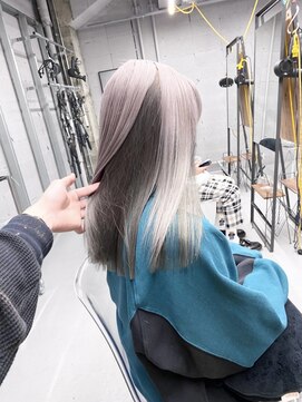 ペレ 渋谷(PELE) YU104_ホワイトピンク×ダークグレー ブリーチ3回~