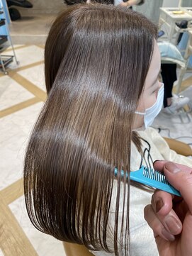 ロンド ストラーダ 心斎橋(Lond strada) シルキーベージュ×グレージュカラー【髪質改善/縮毛矯正】