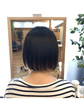 エルムトウキョウ(ELM Tokyo) ハイトーンの毛先も酸性ストレートで艶髪に