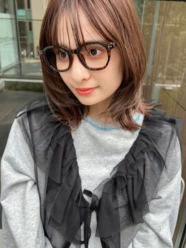 ホフ 大阪心斎橋店(F.O.F) ベージュインナーカラーショートボブレイヤーミディアム前髪