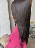 暗いのに重くない！？軽さ際立つダークトーンが今の気分☆