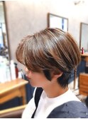 大人ショート 白髪ぼかし