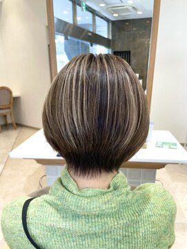 シュヴー 浦安店(CHEVEUX) 白髪染め/白髪ぼかし/明るい白髪染め/ショートヘア/ハイライト