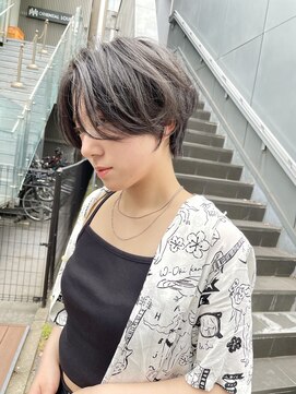 ヌード(NUDE) NUDEハイトーン グレージュ ハンサムショート大人ショートボブ