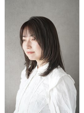 ソレイユバイエルズ(soleil by ailes) 顔まわりレイヤー×オリーブカラー