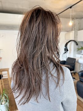 ハイジア(hygea) 30代40代白髪ぼかし☆ハイライトラベンダーベージュロングウルフ