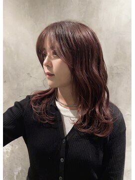 ヘルベチカ・ヘア(Helvetica hair) ロングレイヤー/顔周りカット/ピンクベージュ/ピンクカラー