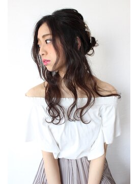 ラフュガーデン 元町店(Laugh U GARDEN) お団子ハーフアップ