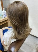 N.グレージュ