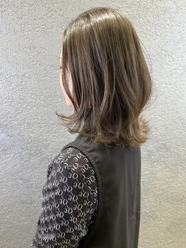 ラヴリア クルメ(LOVERIA KURUME) 外ハネカール ミディアム