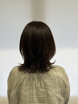 ブロッサム 若葉店(Blossom) 外ハネミディアムウルフ