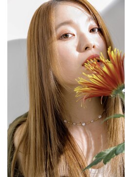 リノナ(Linona) センター分けロング シアーグレージュ こなれロング【LINONA】