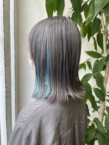 アン(Hair make un)&nbsp;【インナーカラー】ペールブルー♪