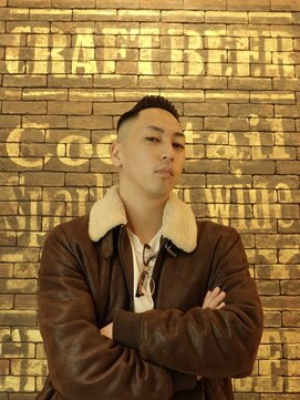 ヒロギンザバーバーショップ 丸の内店(HIRO GINZA BARBER SHOP) サイドパート【東京駅/フェード/バーバー】