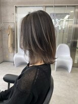 イキ 表参道(iki omotesando)&nbsp;モード/無造作ウェーブ/大人ガーリー[表参道駅]