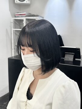 ココ 本八幡(KOKO) M黒髪小顔ヘアオリーブグレー艶髪クラゲヘアーココアベージュ