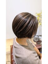 ルレ 本山(Relais)&nbsp;ハイライトのショートレイヤースタイル