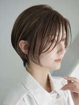 表参道白髪ぼかしウルフショートカットベージュアッシュ30代40代
