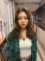 ベター(better)&nbsp;レイヤーカットのベースに大きめカールで大人ウェーブパーマ！