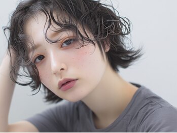 ディスオモテサンドウ 表参道(This OMOTESANDO)の写真/《髪質改善 特化サロン》美髪作りのプロによる、憧れのツヤ髪/まとまりやすく滑らかな手触りへ【表参道】