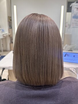 ケンジ 平塚 アネッタ(KENJE annetta) ★ハイトーンカラー×ホワイティーベージュ