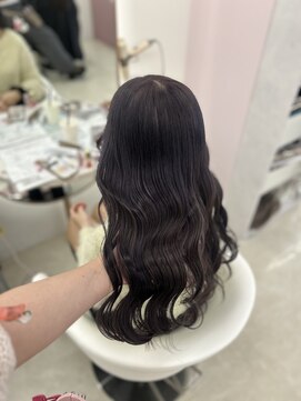 イオエ(ioe) ミディアムレイヤー/ツヤ髪スタイル/グレージュ/ショートボブ