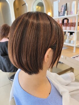 ミーサ(MYSA) ハッシュカット グレージュ デザインカラー 小田原