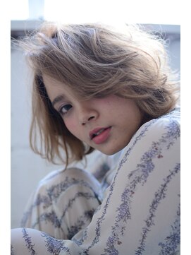 ミラバイグリーン(Mira by green) grunge×semi mat beige