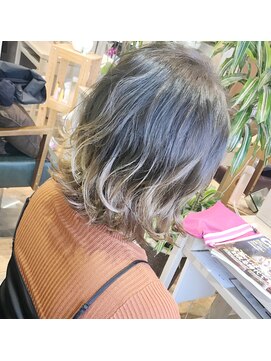 フェリスディーレ (Felice Deele) 外国人風グラデーションカラー!