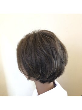 ルチカ(Luccica) 【Luccica】外国人風カラー ショートボブ