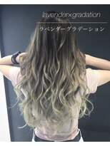 バトー(bAteAu)&nbsp;ホワイトヘア、グラデーション、エクステ、ハイライト