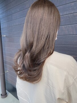 ニコル(NICOLL) ベージュで作る透明感カラー