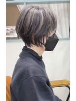 アイル(I'll) 大人可愛い小顔ショート白髪ぼかしハイライト◎30代40代50代60代