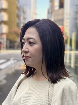 エアー 銀座タワー(AIR) 外ハネ切りっぱなしボブ 40代