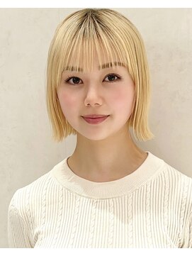 ヨリ トウキョウ(yori Tokyo) 薄めバング似合わせカットモテ髪ホワイトブロンドイメチェン