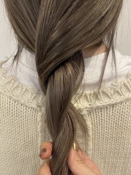 エイチ 梅田(H) デジタルパーマウルフカットショートボブセミロング前下がりボブ