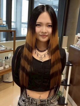 アウラ(AURA) 盛岡ダブルカラーハイトーンカラーブロンド顔周りレイヤーカット