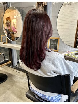 セミロング　顔周りレイヤー　ボルドールビー【川野　光】