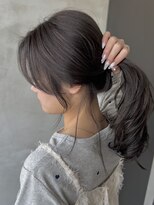 トーン(tone)&nbsp;顔まわりレイヤー/顔まわりカット/アッシュカラー赤味消しカラー