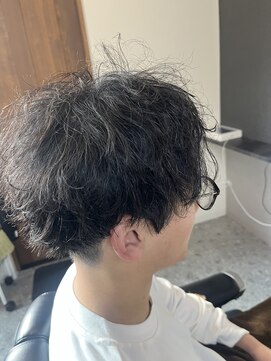 ボンド(Bond) 刈り上げ 20代30代40代カット メンズパーマ 眉毛 岐阜市