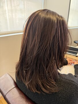 ルミア(Rumia) くびれ外ハネミディ