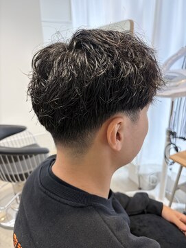 アニー 松戸(ANNI) MEN’S HAIR/波巻きツイストスパイラル/リバースセンターパート
