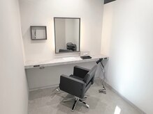 hair salon Heir【4月19日NEW OPEN(予定)】の雰囲気(白を基調とした清潔感のある空間でゆったりお過ごしいただけます)