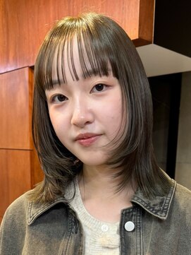ナループロアポンテ(Nalu pu loa PONTE) ミディアムレイヤーオリーブベージュカーキブラウンパーマ落とし