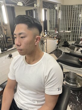メリケンバーバーショップ フクオカ(MERICAN BARBERSHOP FUK) クラシックフェードバーバーかきあげ