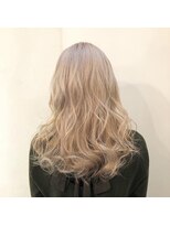 リトバイプティパ(Lit by petit-pas) 透明感ツヤ感バツグン!ハイトーンホワイトカラー☆