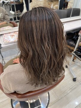 ティンク センター南 (Tink) 脱白髪染め、白髪ぼかし