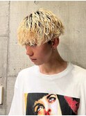 1767ツイストスパイラルパーマハイライトメッシュフェードカット